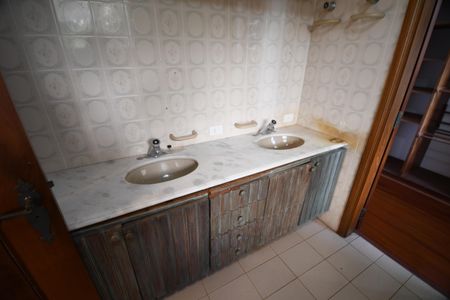 Casa de condomínio à venda com 1120m², 6 quartos e 10 vagasBanheiro 4