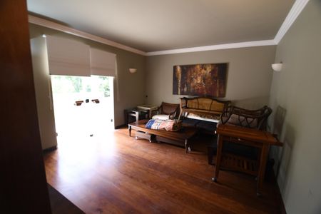 Casa de condomínio à venda com 1120m², 6 quartos e 10 vagasSala de TV