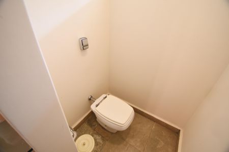 Casa de condomínio à venda com 1120m², 6 quartos e 10 vagasLavabo