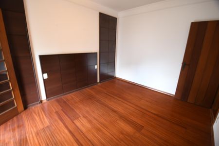 Casa de condomínio à venda com 1120m², 6 quartos e 10 vagasSuíte 