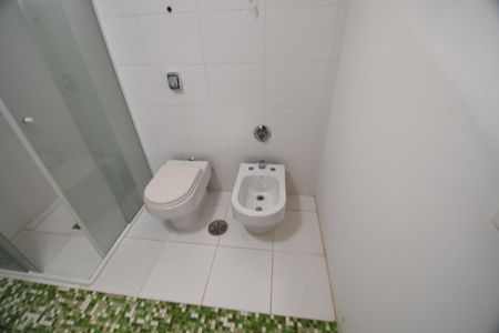 Casa de condomínio à venda com 1120m², 6 quartos e 10 vagasBanheiro da Suíte