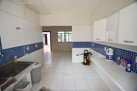 Casa de condomínio à venda com 1120m², 6 quartos e 10 vagasÁrea de Serviço - Externa