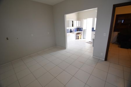 Casa de condomínio à venda com 1120m², 6 quartos e 10 vagasÁrea de Serviço - Externa