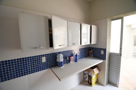 Casa de condomínio à venda com 1120m², 6 quartos e 10 vagasÁrea de Serviço - Externa