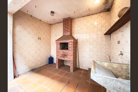 Casa à venda com 94m², 3 quartos e 1 vagaChurrasqueira