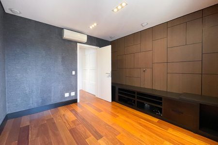 Apartamento à venda com 300m², 4 quartos e 4 vagasQuarto