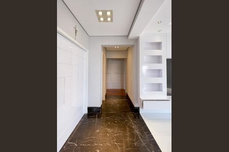 Apartamento à venda com 300m², 4 quartos e 4 vagasEntrada