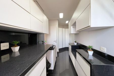 Apartamento à venda com 300m², 4 quartos e 4 vagasÁrea de Serviço