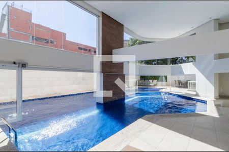 Apartamento à venda com 300m², 4 quartos e 4 vagasÁrea comum - Piscina