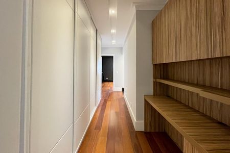 Apartamento à venda com 300m², 4 quartos e 4 vagasAcesso - Quartos