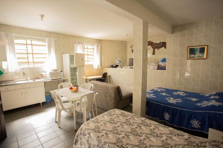 Casa à venda com 800m², 3 quartos e NaN vagasEdícula