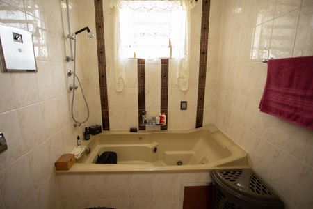 Casa à venda com 800m², 3 quartos e NaN vagasBanheiro da Suíte