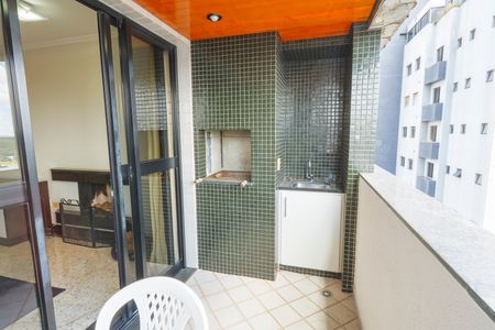 Apartamento para alugar com 100m², 3 quartos e 2 vagas Apartamento para alugar com 100m², 3 quartos e 2 vagasVaranda