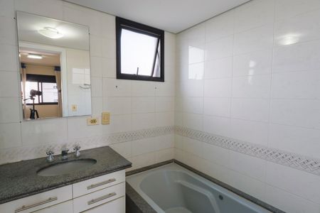 Apartamento para alugar com 100m², 3 quartos e 2 vagas Apartamento para alugar com 100m², 3 quartos e 2 vagasBanheiro da Suíte