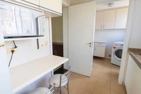 Apartamento para alugar com 100m², 3 quartos e 2 vagas Apartamento para alugar com 100m², 3 quartos e 2 vagasCozinha