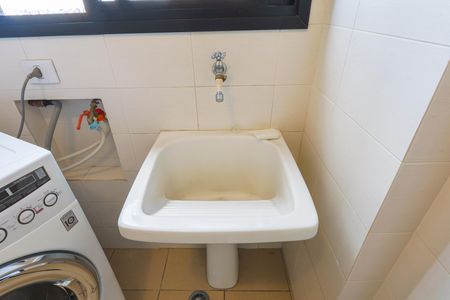 Apartamento para alugar com 100m², 3 quartos e 2 vagas Apartamento para alugar com 100m², 3 quartos e 2 vagasÁrea de Serviço