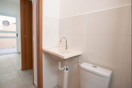 Apartamento para alugar com 45m², 2 quartos e 1 vaga Apartamento para alugar com 45m², 2 quartos e 1 vagaBanheiro