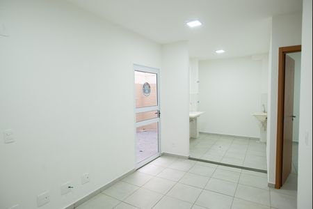 Apartamento para alugar com 45m², 2 quartos e 1 vaga Apartamento para alugar com 45m², 2 quartos e 1 vagaSala