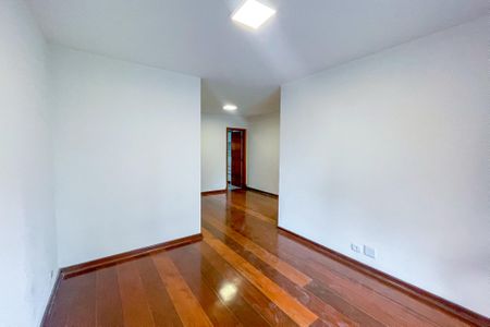 Apartamento para alugar com 90m², 3 quartos e 2 vagas Apartamento para alugar com 90m², 3 quartos e 2 vagasSala