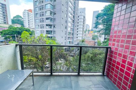 Apartamento para alugar com 90m², 3 quartos e 2 vagas Apartamento para alugar com 90m², 3 quartos e 2 vagasVaranda