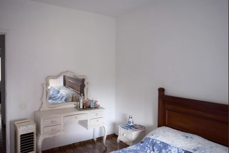 Casa à venda com 200m², 4 quartos e 2 vagasSuíte