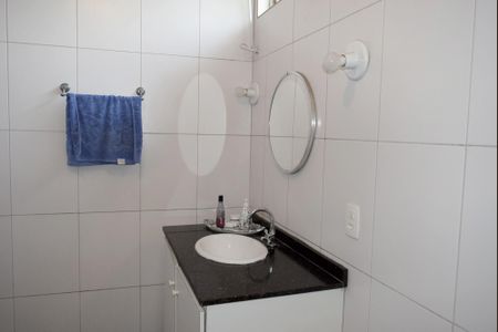 Casa à venda com 200m², 4 quartos e 2 vagasBanheiro da Suíte