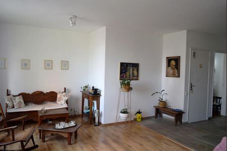 Casa à venda com 200m², 4 quartos e 2 vagasSala