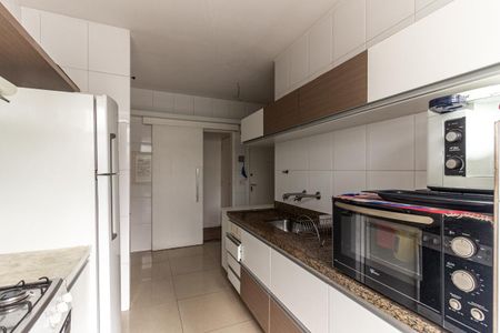 Apartamento para alugar com 109m², 3 quartos e sem vagaCozinha