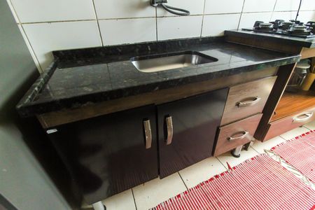 Apartamento à venda com 46m², 2 quartos e sem vaga Apartamento à venda com 46m², 2 quartos e sem vagaCozinha e Área de Serviço