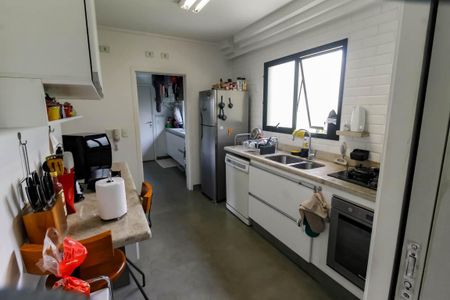 Apartamento à venda com 160m², 4 quartos e 3 vagasCozinha 