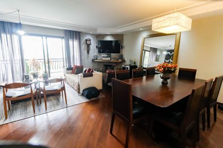 Apartamento à venda com 160m², 4 quartos e 3 vagasSala