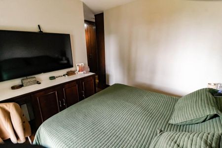 Apartamento à venda com 160m², 4 quartos e 3 vagasSuíte 1