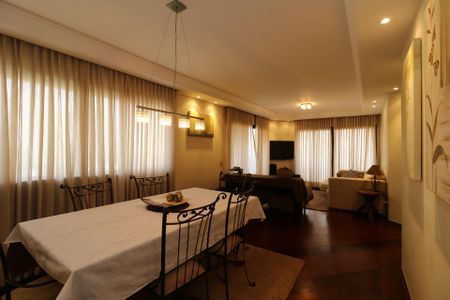 Apartamento à venda com 200m², 4 quartos e 3 vagasSala de Jantar