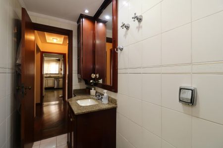 Apartamento à venda com 200m², 4 quartos e 3 vagasBanheiro Social