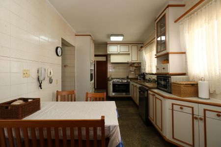 Apartamento à venda com 200m², 4 quartos e 3 vagasCozinha