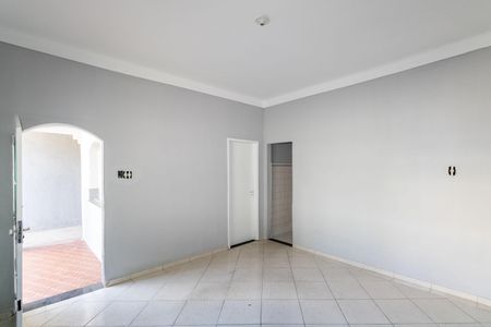 Casa para alugar com 360m², 3 quartos e 3 vagas Casa para alugar com 360m², 3 quartos e 3 vagasSala