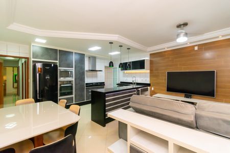 Casa à venda com 225m², 3 quartos e 1 vagaSala