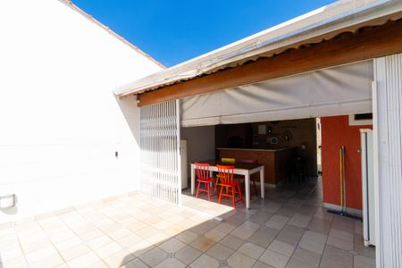 Casa à venda com 225m², 3 quartos e 1 vagaVaranda