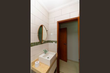 Casa à venda com 225m², 3 quartos e 1 vagaBanheiro 2