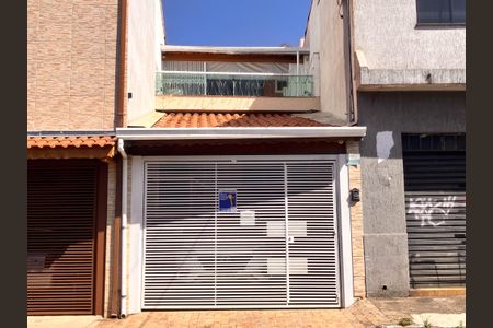 Casa à venda com 225m², 3 quartos e 1 vagaFachada