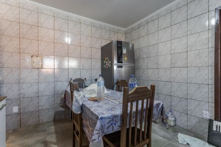 Casa à venda com 100m², 4 quartos e 2 vagasCozinha e Área de Serviço