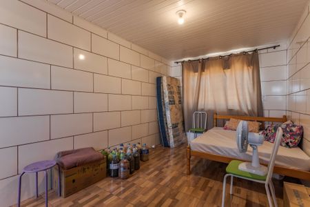 Casa à venda com 100m², 4 quartos e 2 vagasSuíte