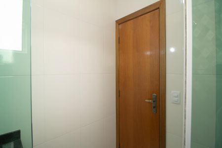 Casa à venda com 119m², 3 quartos e 2 vagasBanheiro da Suíte