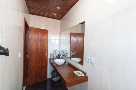 Casa de condomínio à venda com 140m², 3 quartos e 1 vagaBanheiro