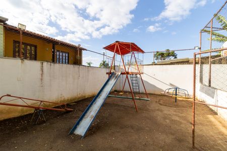 Casa de condomínio à venda com 140m², 3 quartos e 1 vagaÁrea comum - Playground