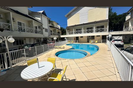 Casa de condomínio à venda com 116m², 3 quartos e 1 vagaÁrea comum - Piscina