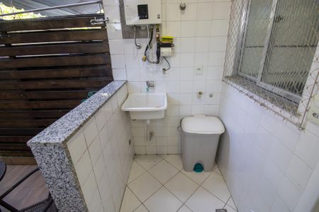 Casa de condomínio à venda com 116m², 3 quartos e 1 vagaÁrea de Serviço