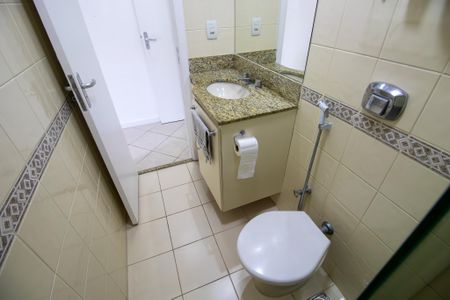 Casa de condomínio à venda com 116m², 3 quartos e 1 vagaBanheiro