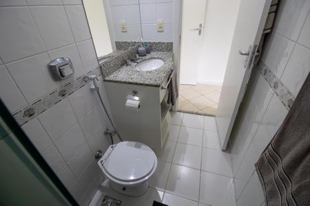 Casa de condomínio à venda com 116m², 3 quartos e 1 vagaBanheiro social