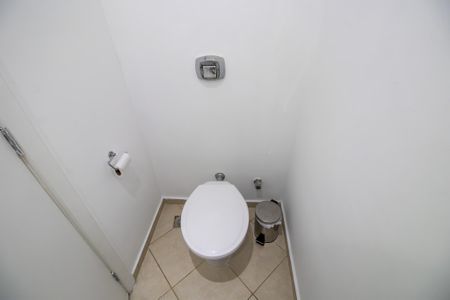 Casa de condomínio à venda com 116m², 3 quartos e 1 vagaLavabo